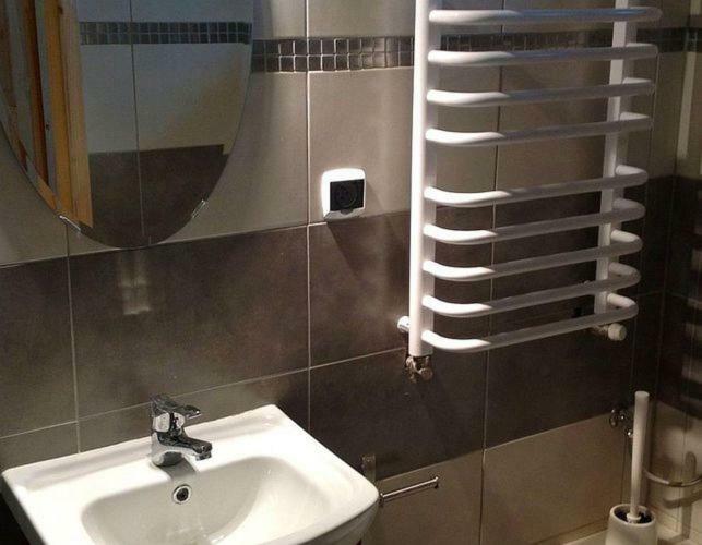 Hotel Przystanek Zofiowka Tuszyn Esterno foto